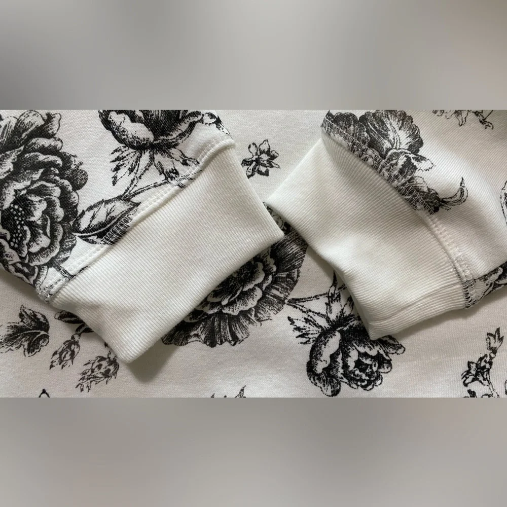 Karen Scott sport White Sweatshirt with Black Floral Print - Picture 4 of 6
